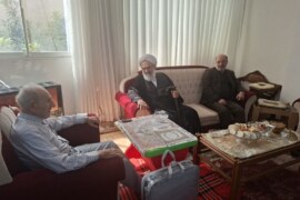آیت الله معلمی با حضور در منازل شهیدان رضایی و کارگر ، با خانواده معظم ایشان دیدار کردند + تصاویر